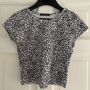 Brandy Melville leopard print crop tshirt OS
